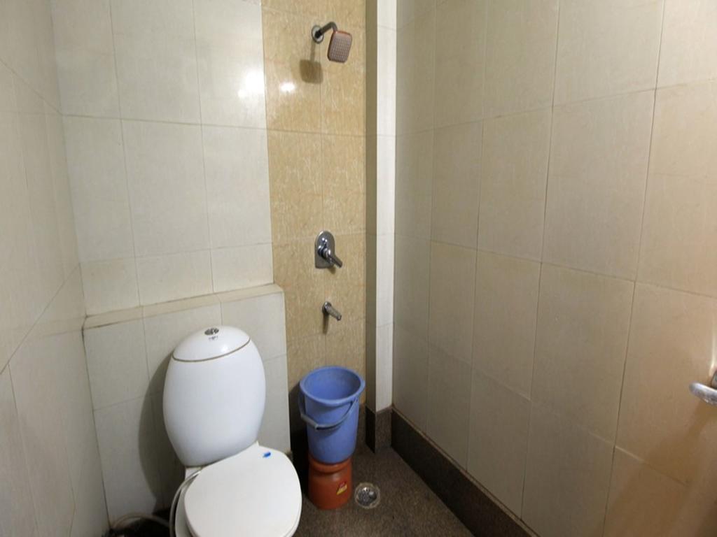 Adb Rooms Hotel Chander Palace New Delhi Exterior photo