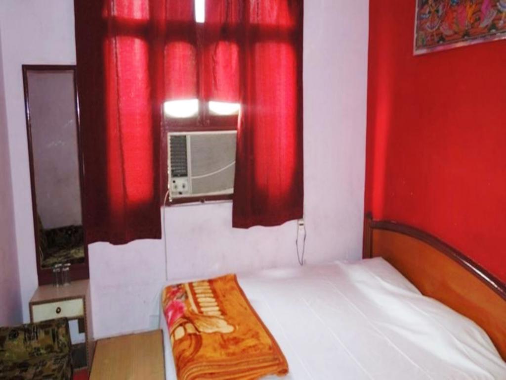 Adb Rooms Hotel Chander Palace New Delhi Exterior photo